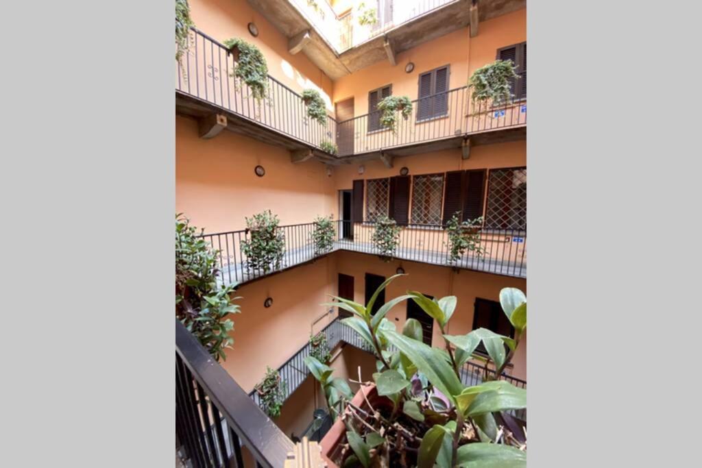 Boutique Apartment In Milano Center: Duomo Scala ภายนอก รูปภาพ